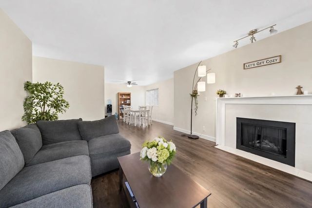 11963 223 Street 209, Maple Ridge