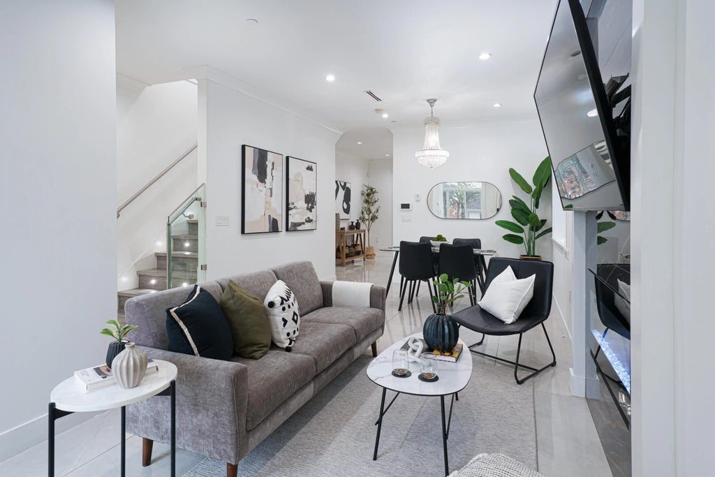 3216 Vimy Crescent, Vancouver