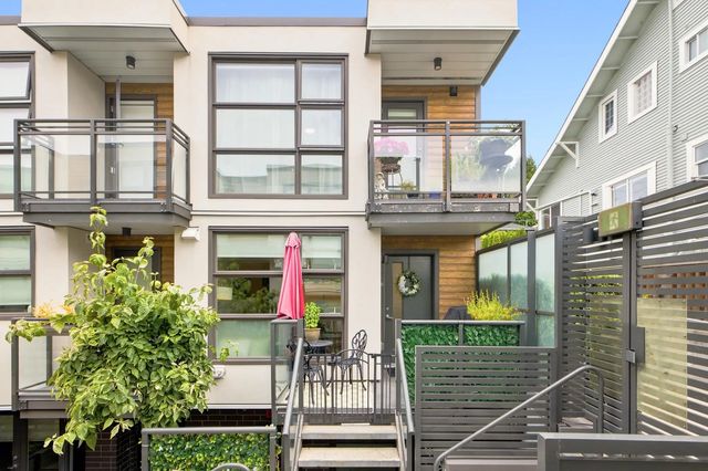 14820 Buena Vista Avenue 6, White Rock