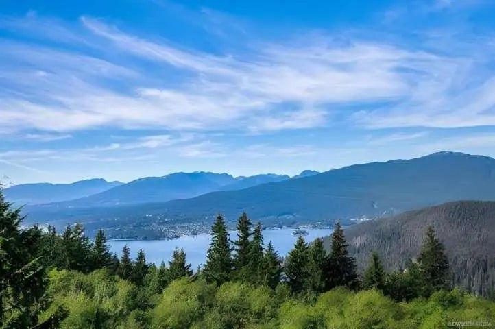 8850 University Crescent 610, Burnaby