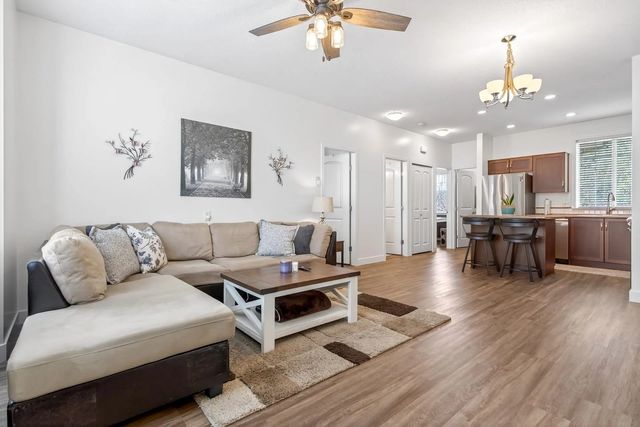 32501 Fraser Crescent 22, Mission