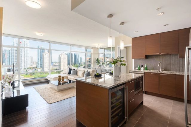 6168 Wilson Avenue 1705, Burnaby