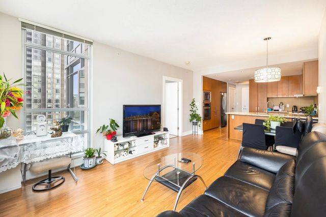 1155 The High Street 2206, Coquitlam