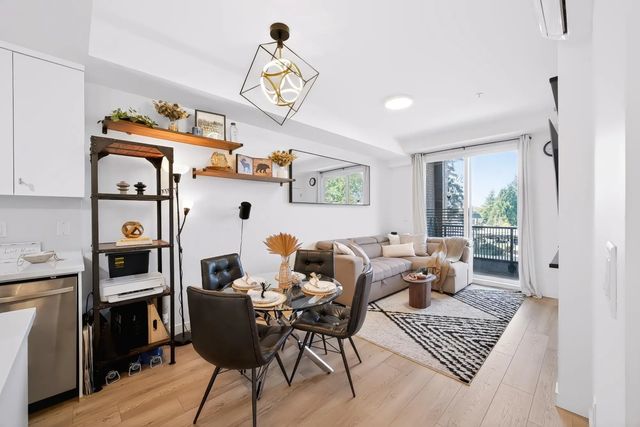 5420 208 Street 303, Langley