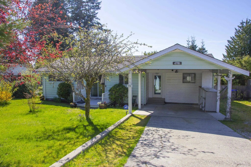 4781 Laurel Avenue, Sechelt