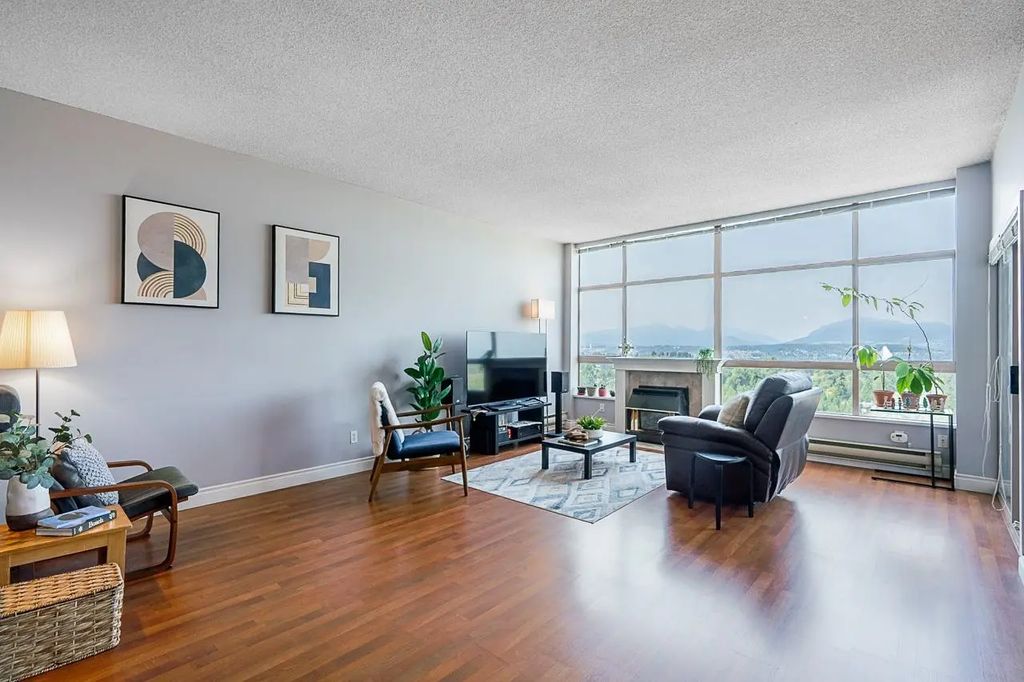 14881 103a Avenue 2001, Surrey