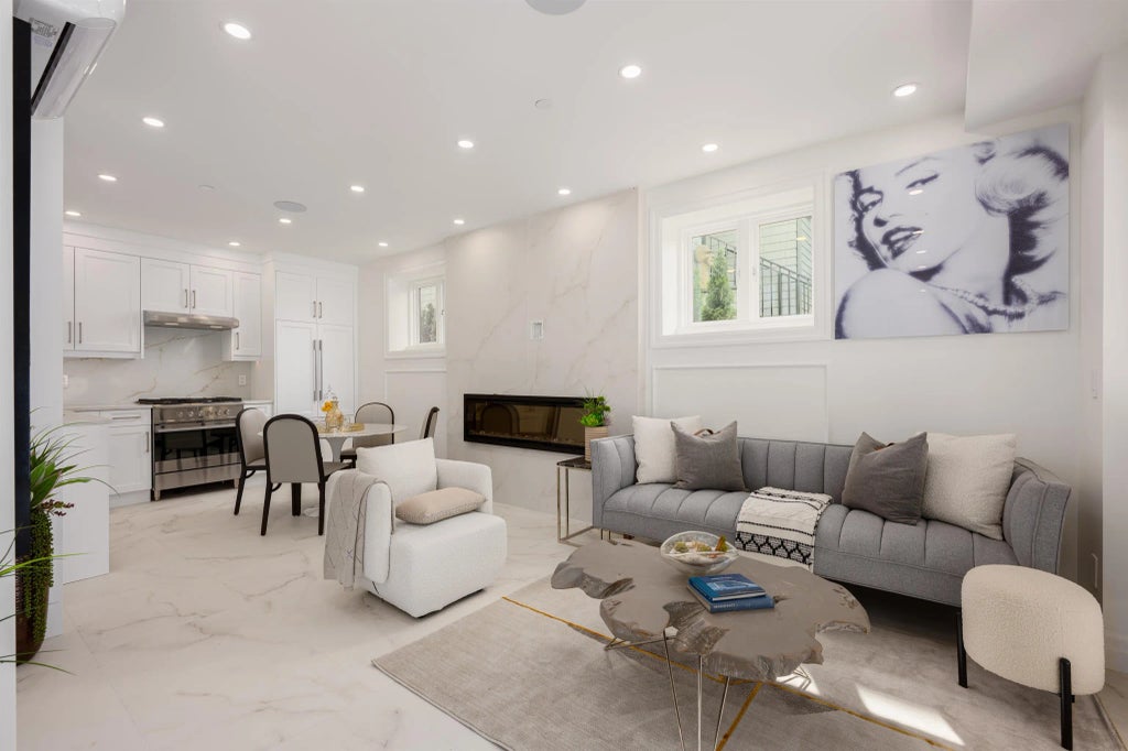 2016 W 15th Avenue, Vancouver