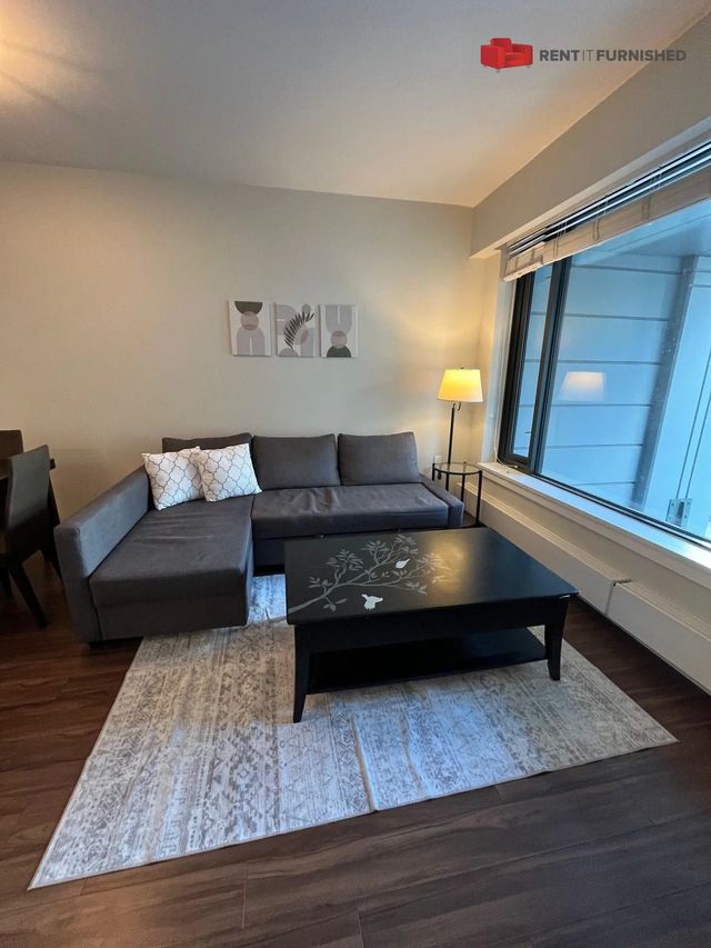 215 W 1st Street 211, Vancouver