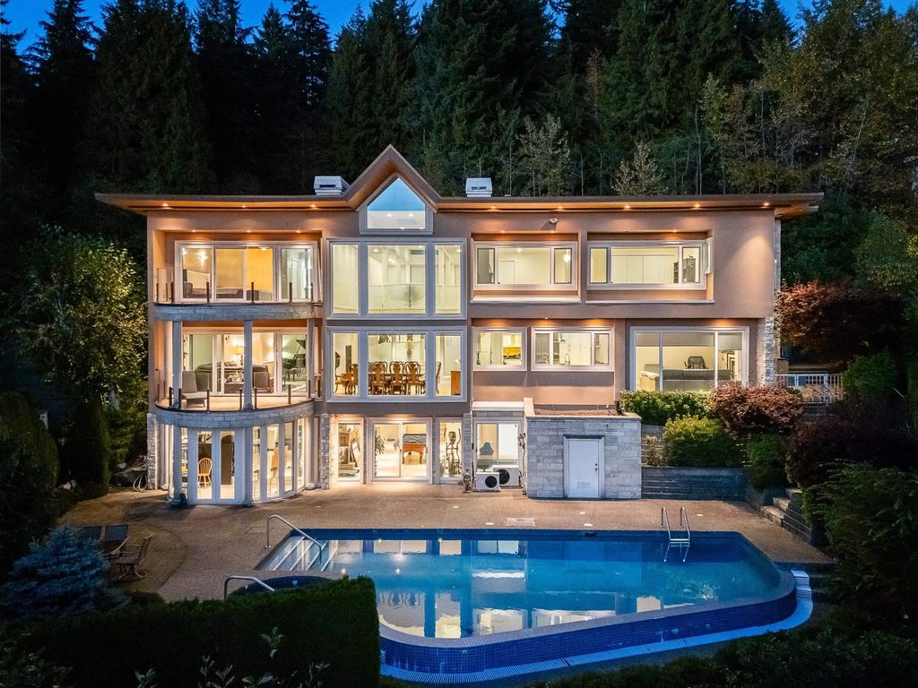 1562 Pinecrest Drive, West Vancouver