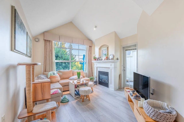 960 Lynn Valley Road 416, North Vancouver