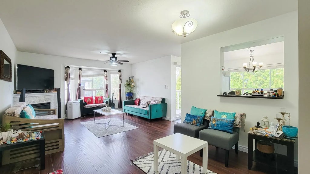 12769 72 Avenue 303, Surrey