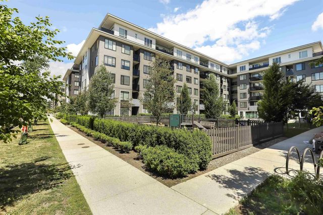 15825 85 Avenue 215, Surrey