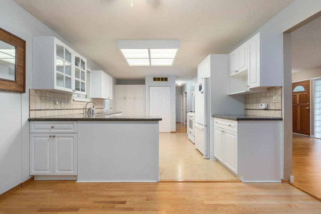 4872 58 Street, Delta
