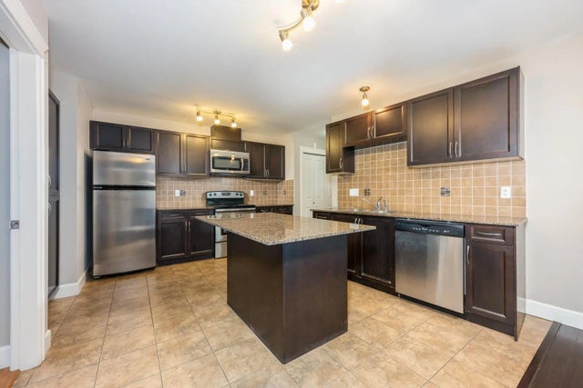 12088 75a Avenue 311, Surrey