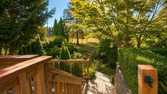 18118 Claytonwood Crescent, Surrey