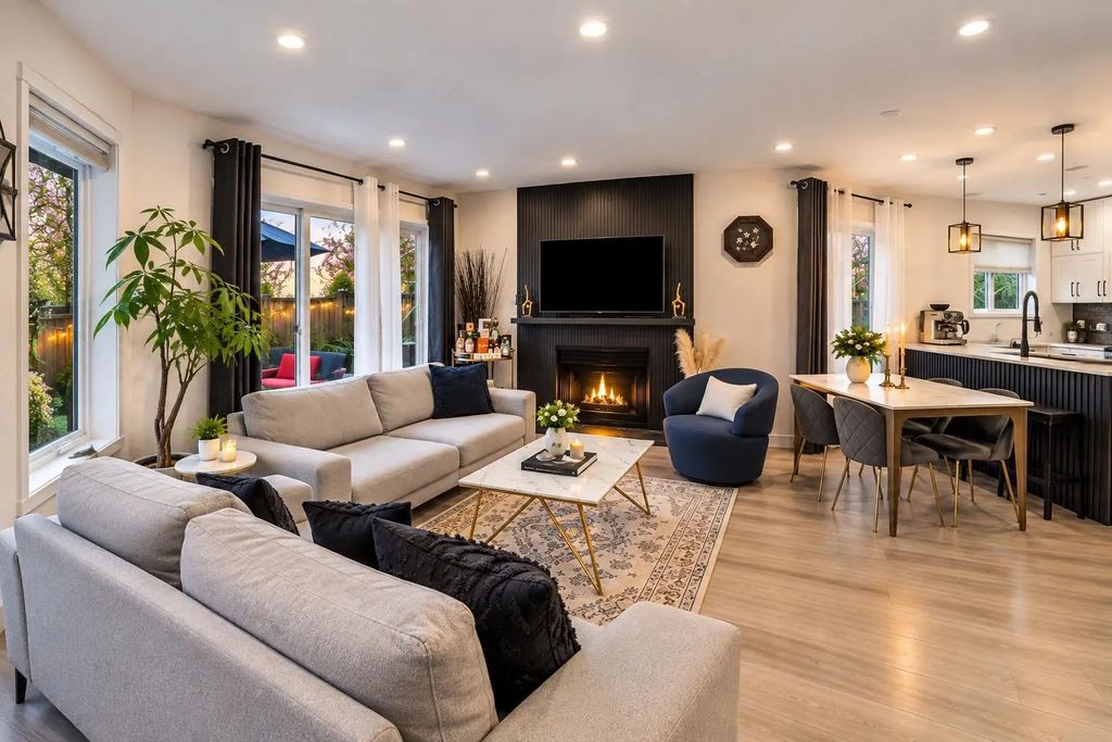 848 W 16th Street 7, North Vancouver