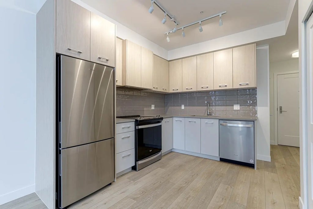 4933 Clarendon Street 411, Vancouver