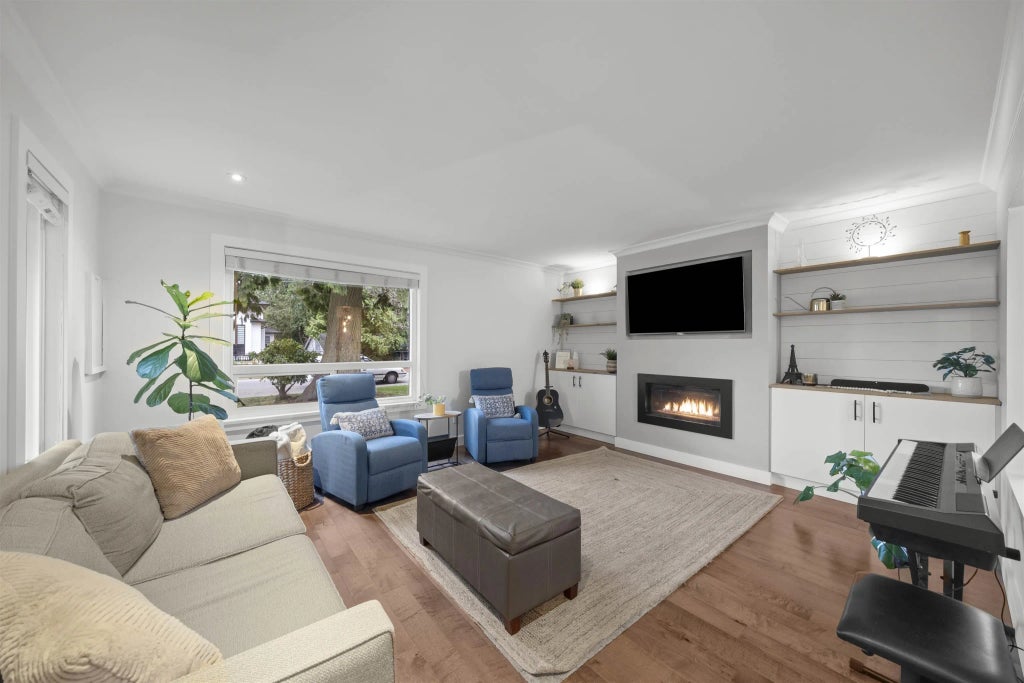 13507 15 Avenue, Surrey