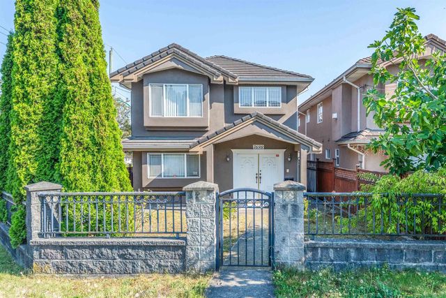 7698 14th Avenue, Burnaby