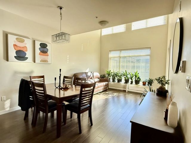 5288 Grimmer Street Ph16, Burnaby