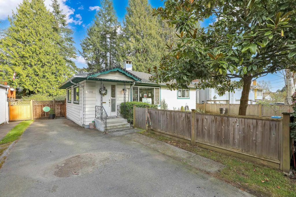 1554 Stevens Street, White Rock