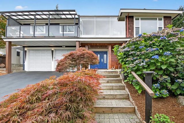 1052 Corona Crescent, Coquitlam
