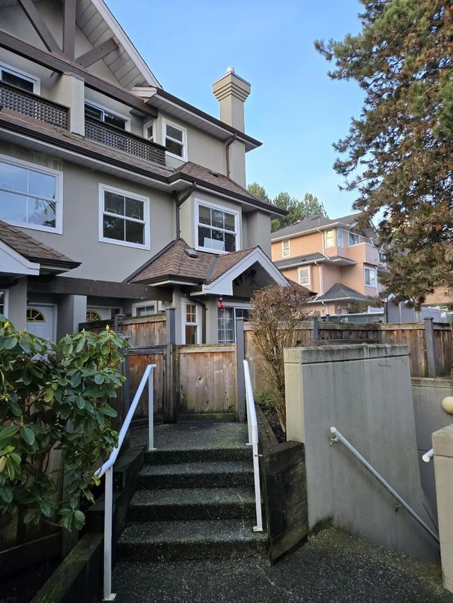 7175 17th Avenue 14, Burnaby
