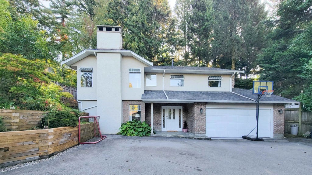 3595 Wellington Crescent, North Vancouver