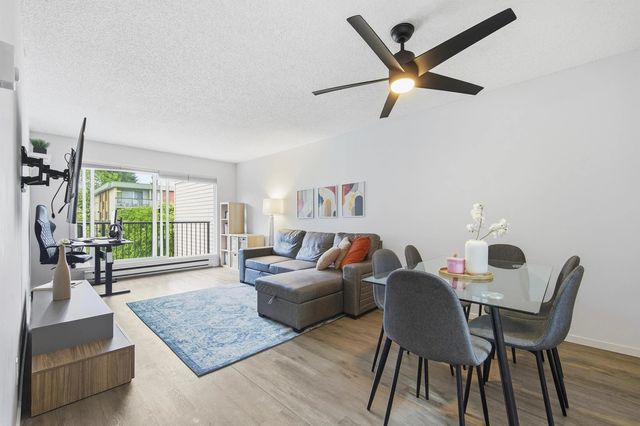 1050 Howie Avenue 305, Coquitlam