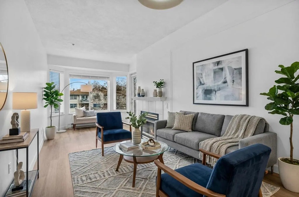 12110 80th Avenue 404, Surrey