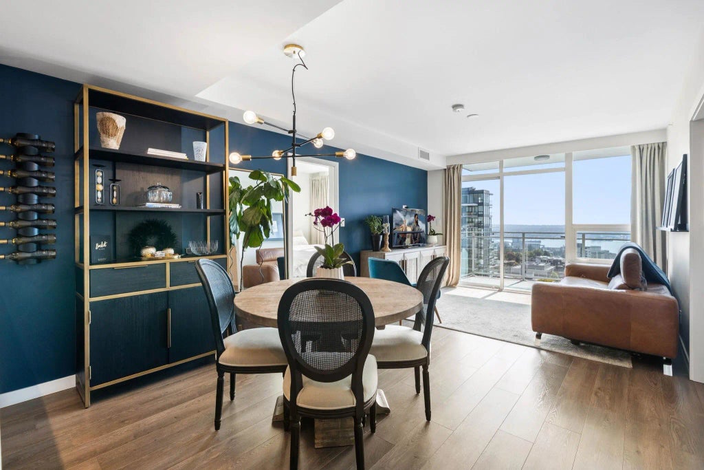 125 E 14th Street 1703, North Vancouver