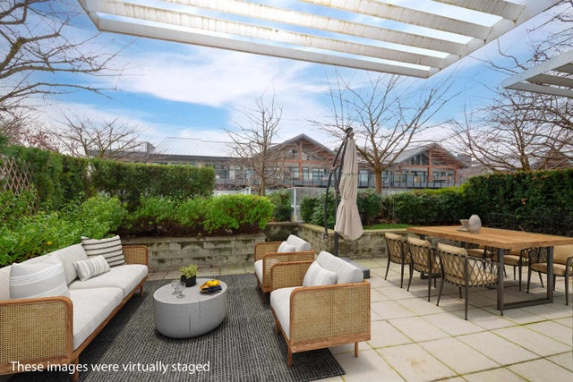 1061 Marine Drive 204, North Vancouver