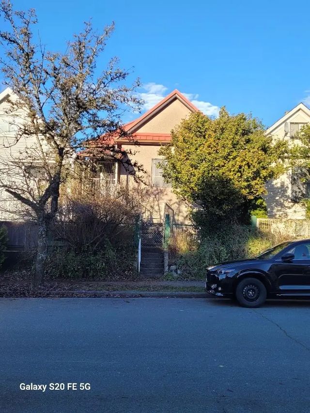 1127 Keefer Street, Vancouver