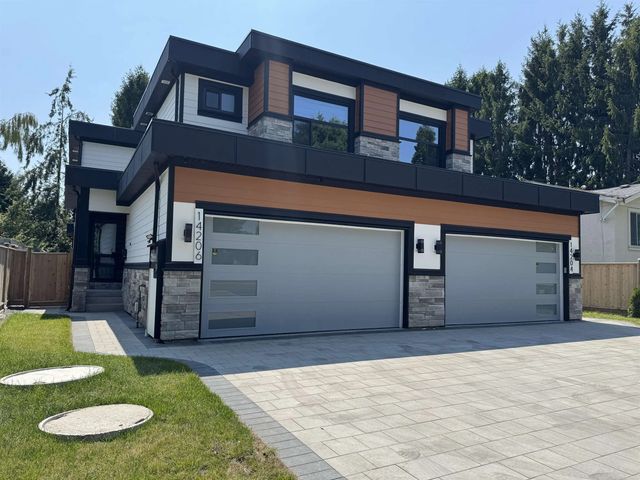 14206 North Bluff Road, White Rock
