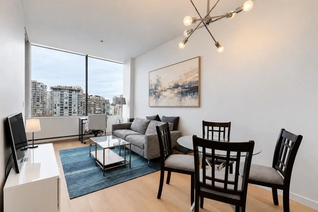 1010 Howe Street 807, Vancouver