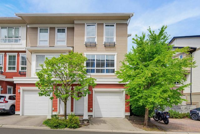 19505 68a Avenue 121, Surrey