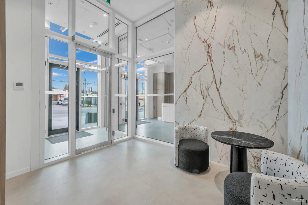 8415 Granville Street 305, Vancouver