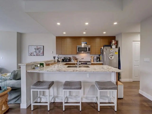 5725 Teredo Street 210, Sunshine Valley