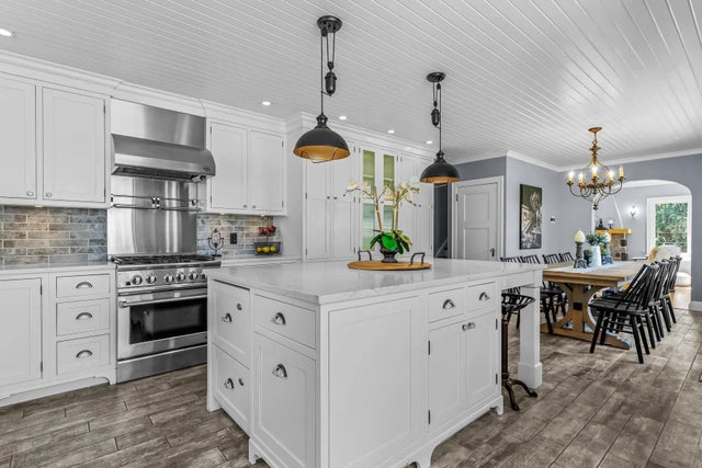 725 Fifth Street, New Westminster