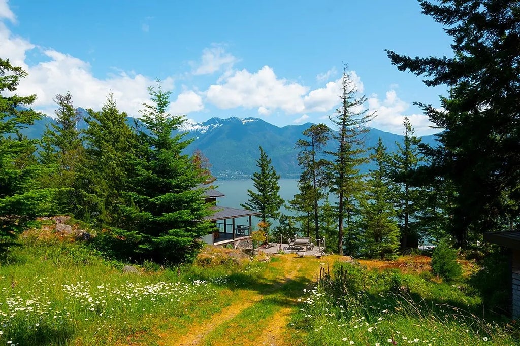 970 Mount Artaban Road, Gambier Island