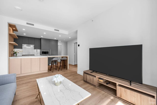 5593 Number 3 Road 508, Richmond