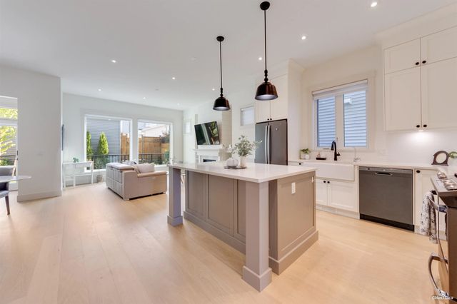 19748 75a Avenue, Langley