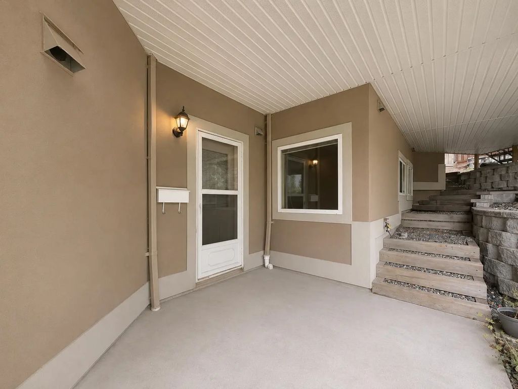1625 Parkway Blvd, Coquitlam