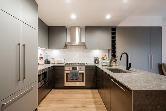 55 Klahanie Drive 403, Port Moody