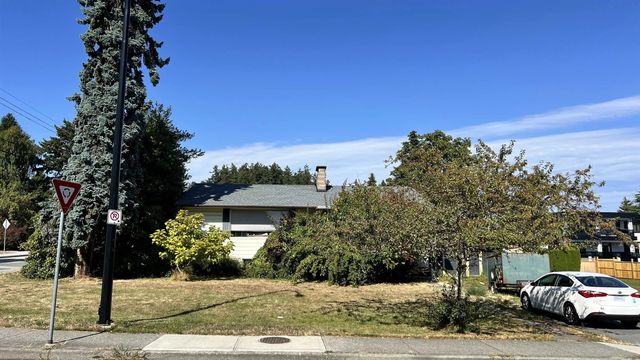 15407 Pacific Avenue, White Rock
