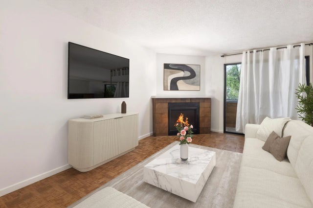 7297 Moffatt Road 122, Richmond