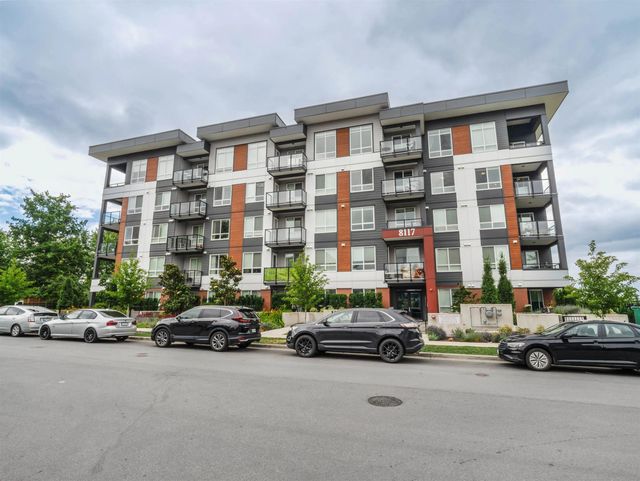 8117 200a Street 206, Langley