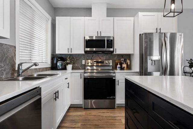 9279 Carleton Street B, Chilliwack