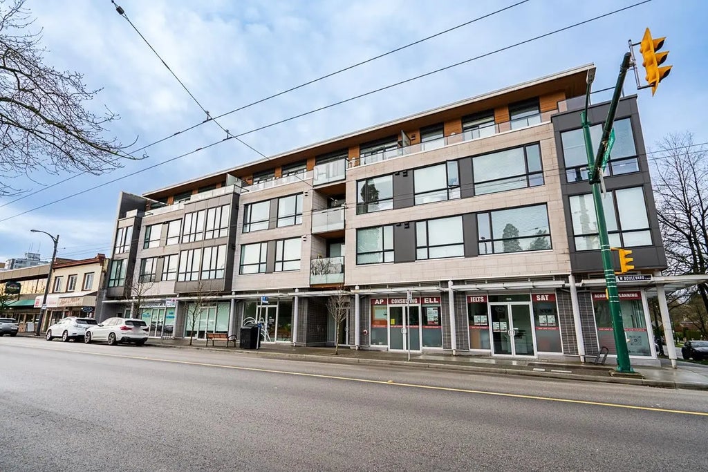 5325 West Boulevard 310, Vancouver