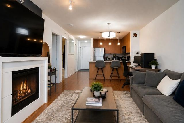 39 Sixth Street 1006, New Westminster